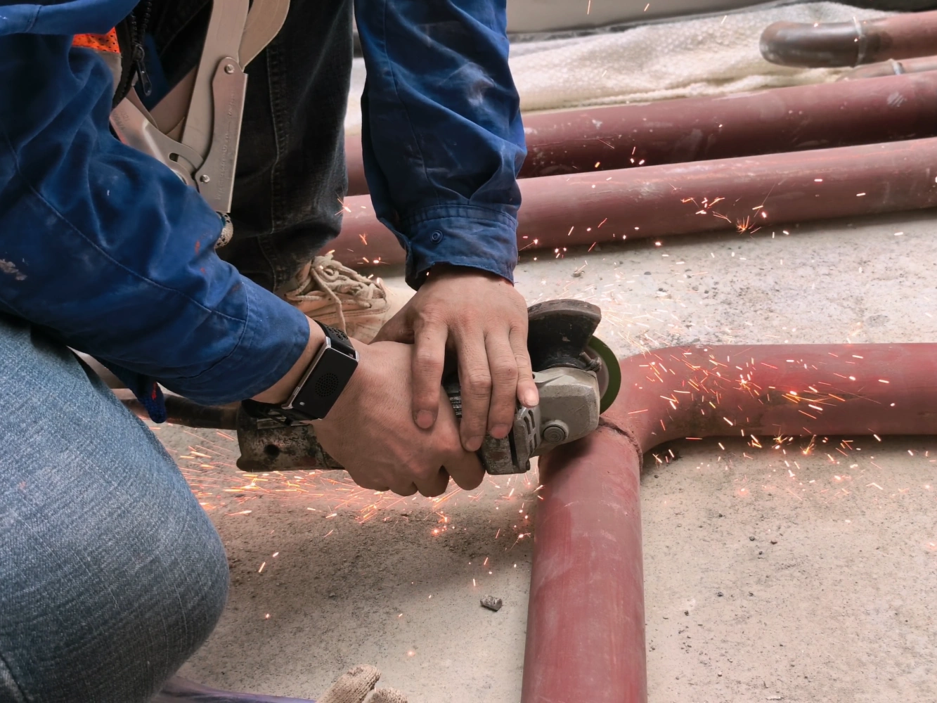 Heat stroke prevention wearable device P04 - Real-time monitoring system