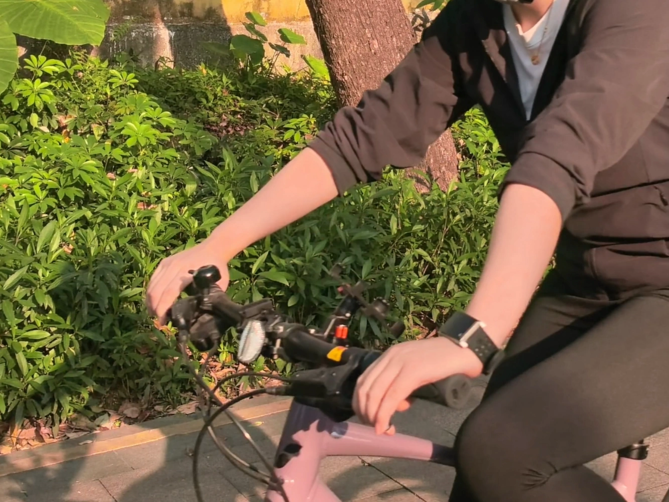 Heat stroke prevention wearable device P06 - Complete heat safety solution